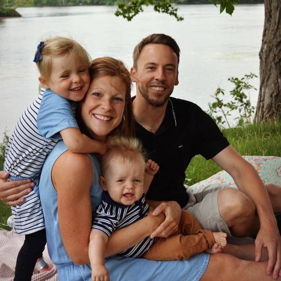 Meet your Posher, Myriam - Picture 1 of 1